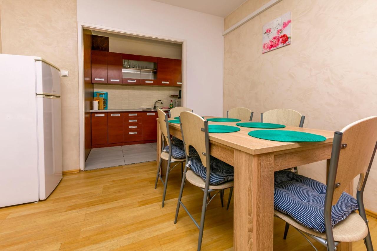 Apartments Olivera ロゴズニッツァ エクステリア 写真