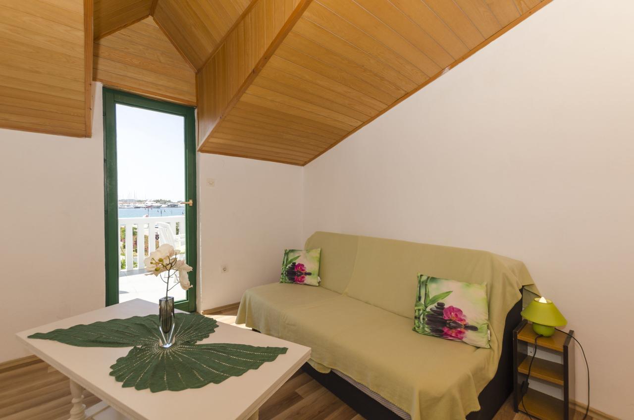 Apartments Olivera ロゴズニッツァ エクステリア 写真