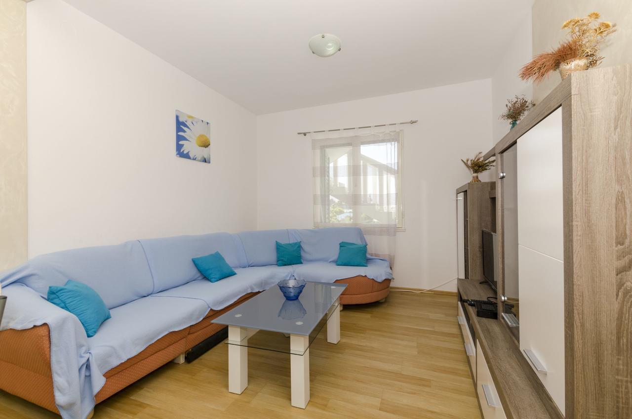 Apartments Olivera ロゴズニッツァ エクステリア 写真
